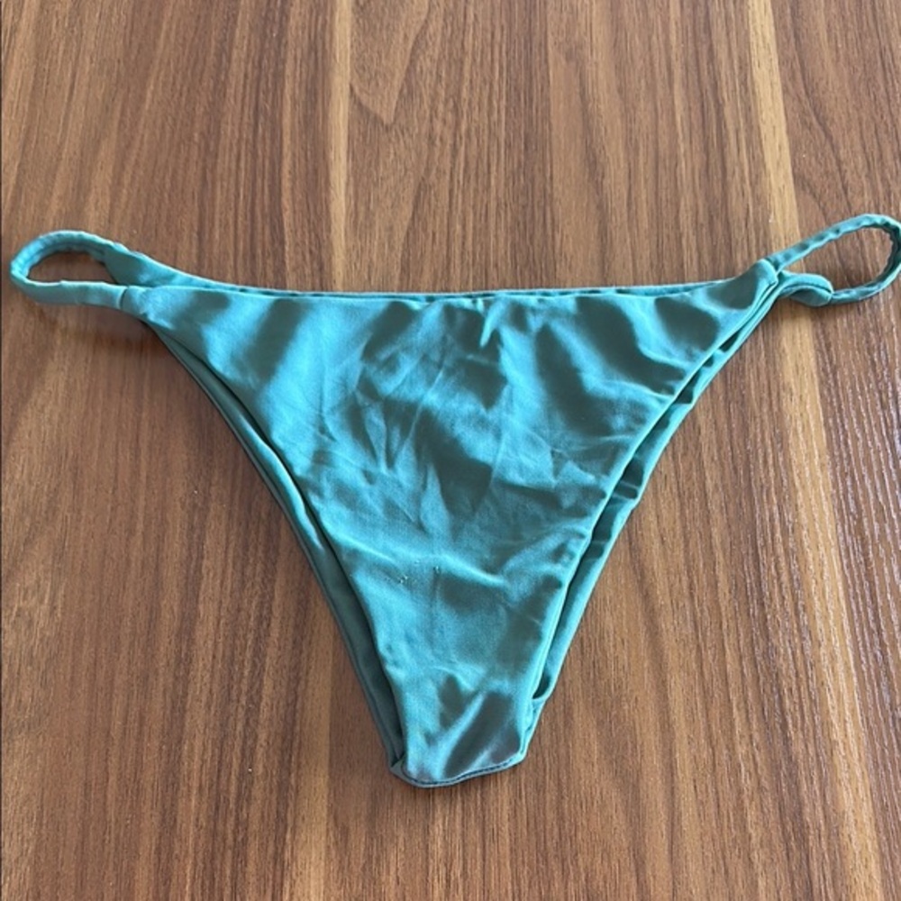 EUC Olive Green String Bikini 🧜‍♀️